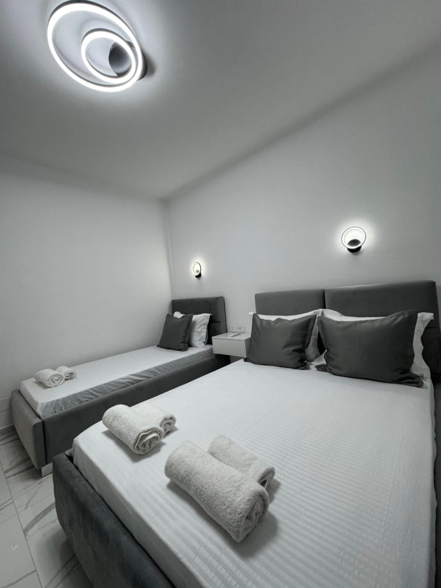 Golden Seaview Two Bedroom Sarandë