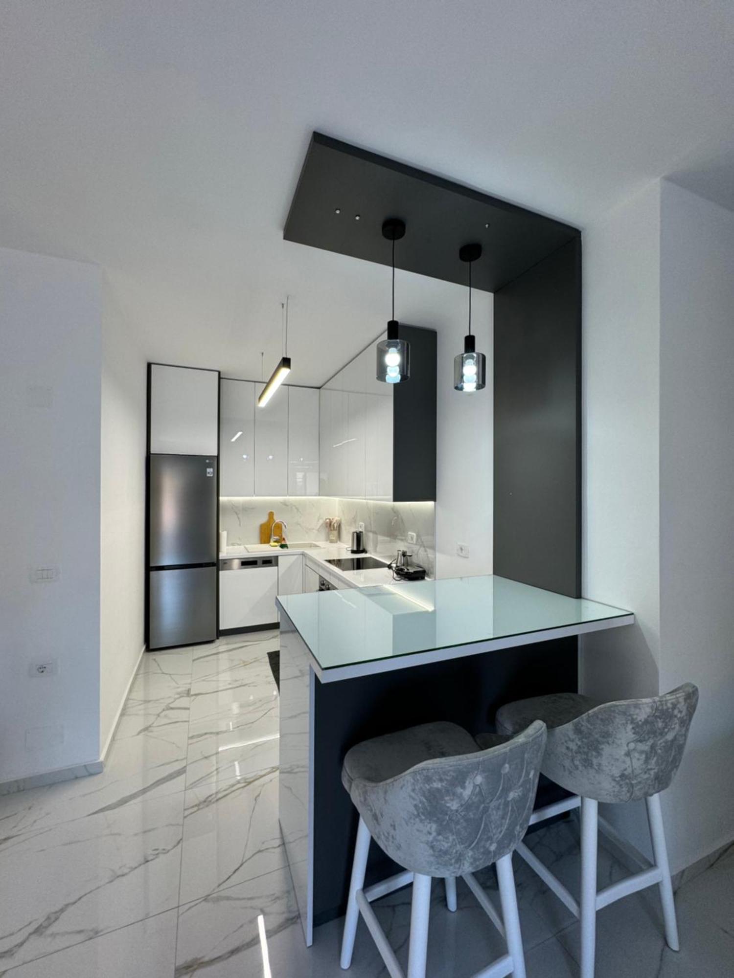 Golden Seaview Two Bedroom * Sarandë