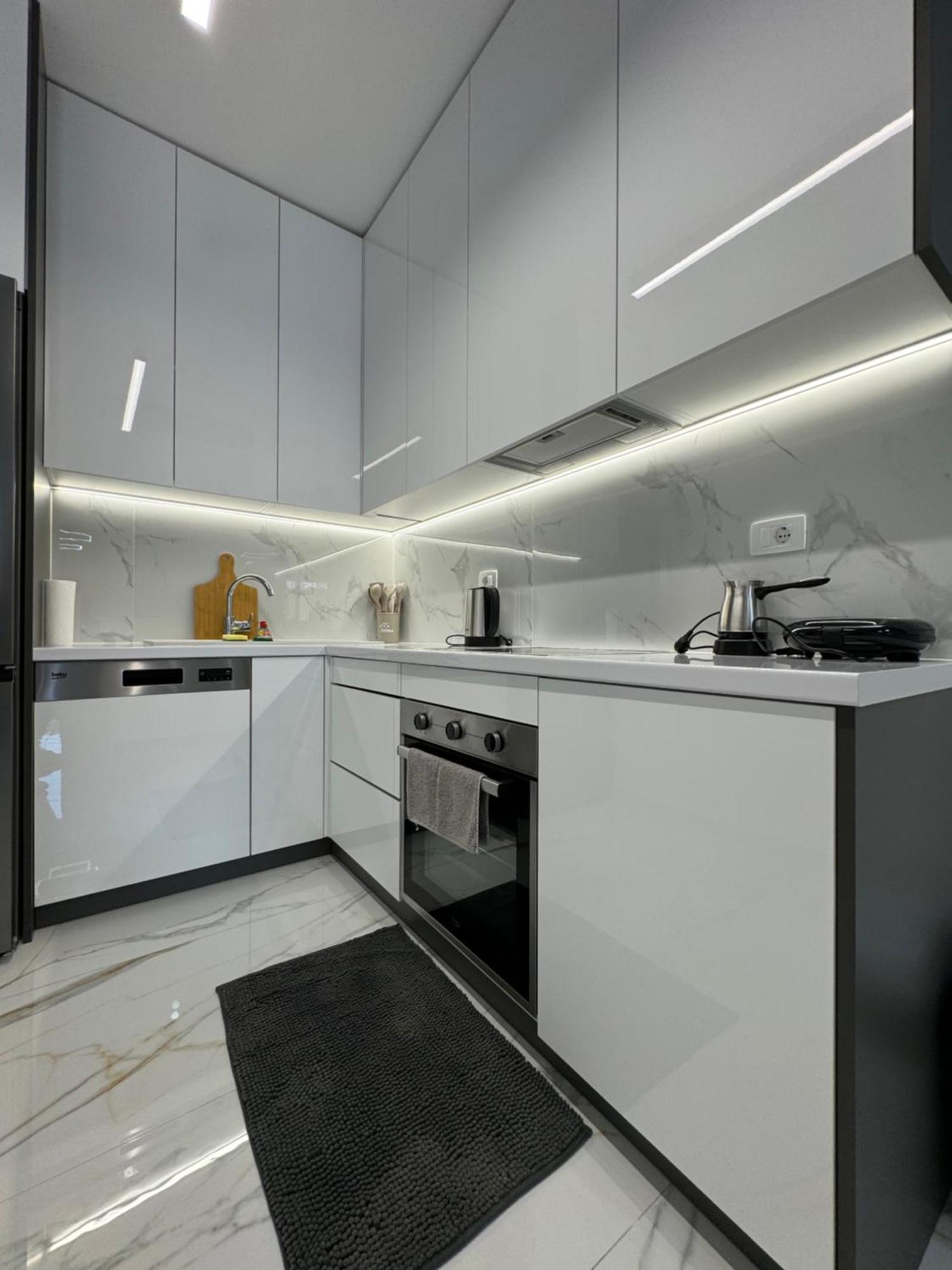 Golden Seaview Two Bedroom * Sarandë